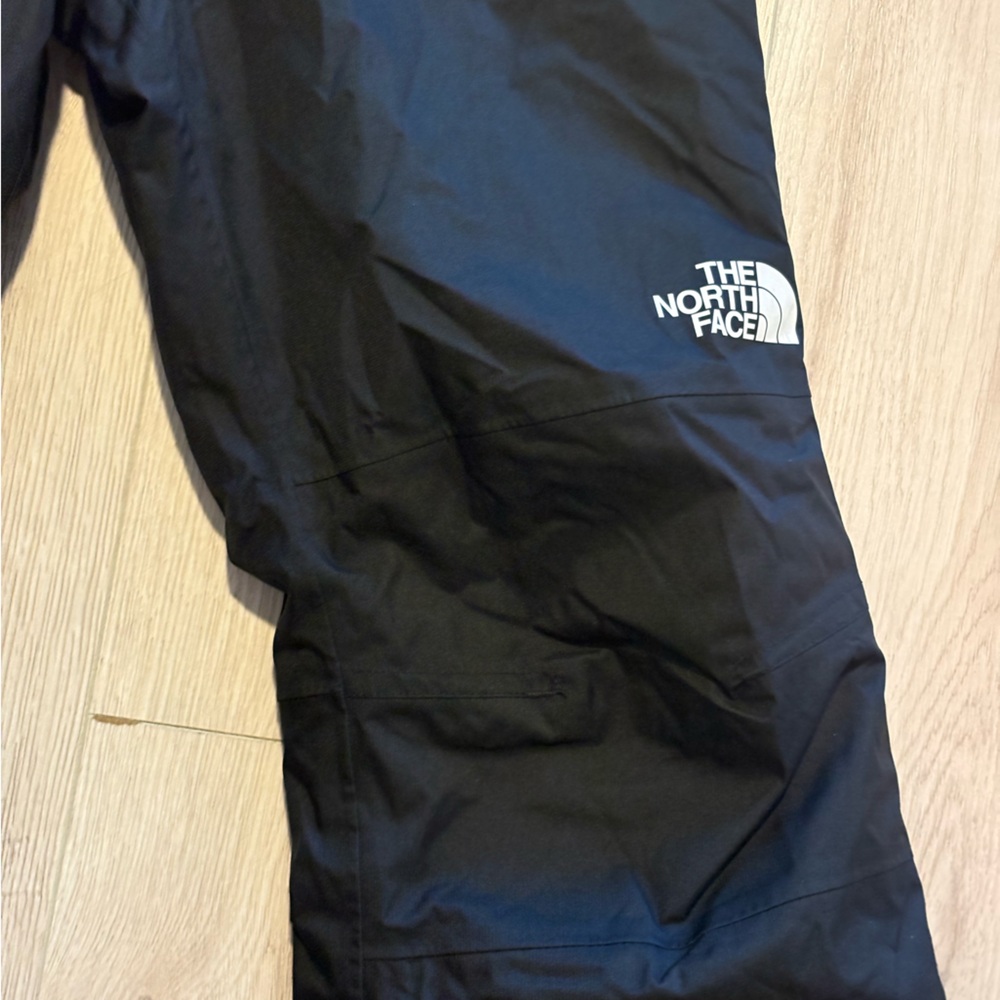 THE NORTH FACE Black Snow Pants size Youth Medium 10-12. EUC look new EZ Grow - Picture 4 of 13
